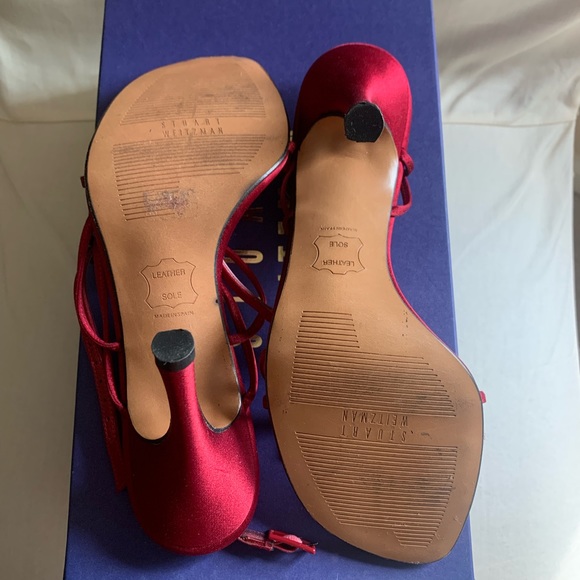 Stuart Weitzman “Ramblin Rose” heels in ruby red satin with matching brooch. - Picture 3 of 5